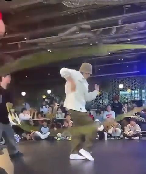 vid 4 1776213229 279 — video thumbnail