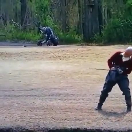 vid 4 1776903436 692 — video thumbnail