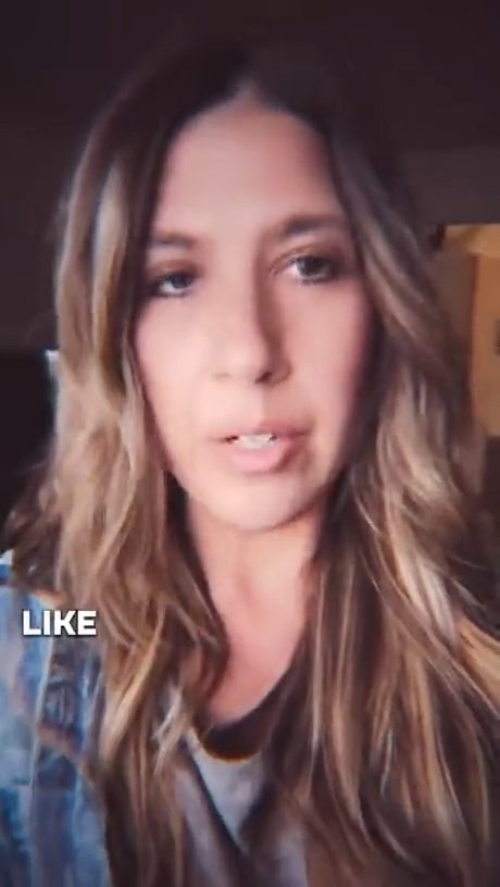 vid 4 1787679799 438 — video thumbnail