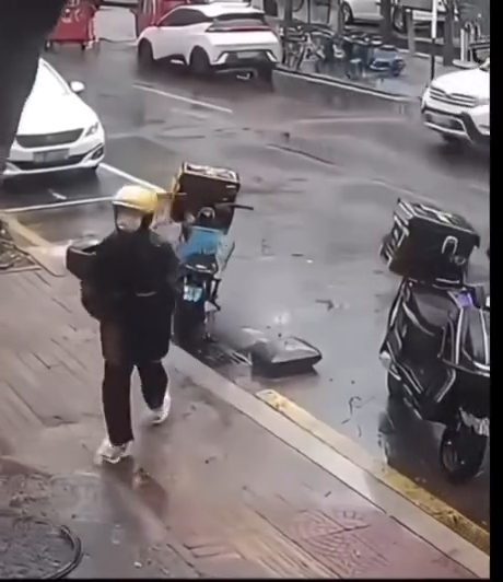 vid 4 1787679913 377 — video thumbnail