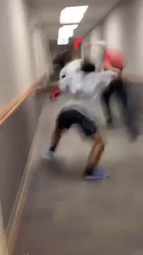 vid 4 1789259110 758 — video thumbnail